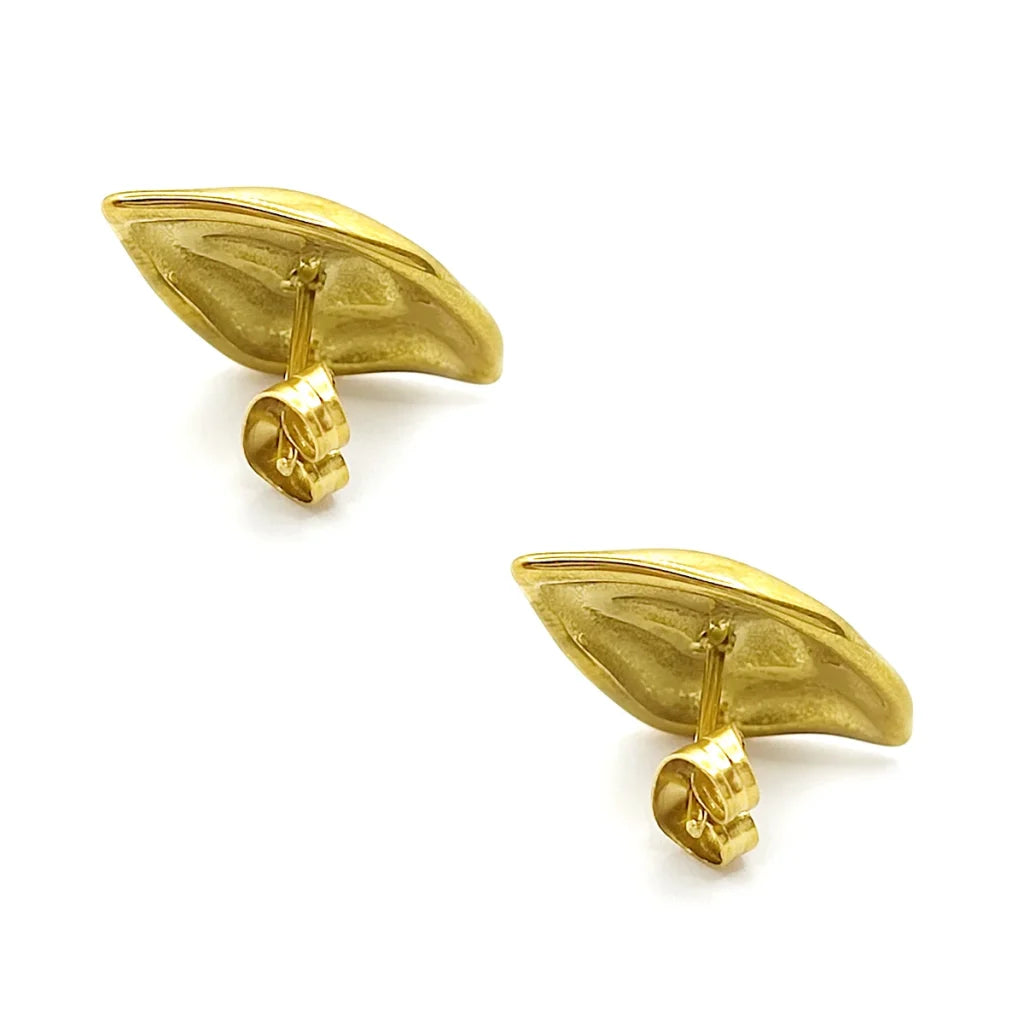 Aretes Acero Dorado Rombo Irregular Martillado Pequeño