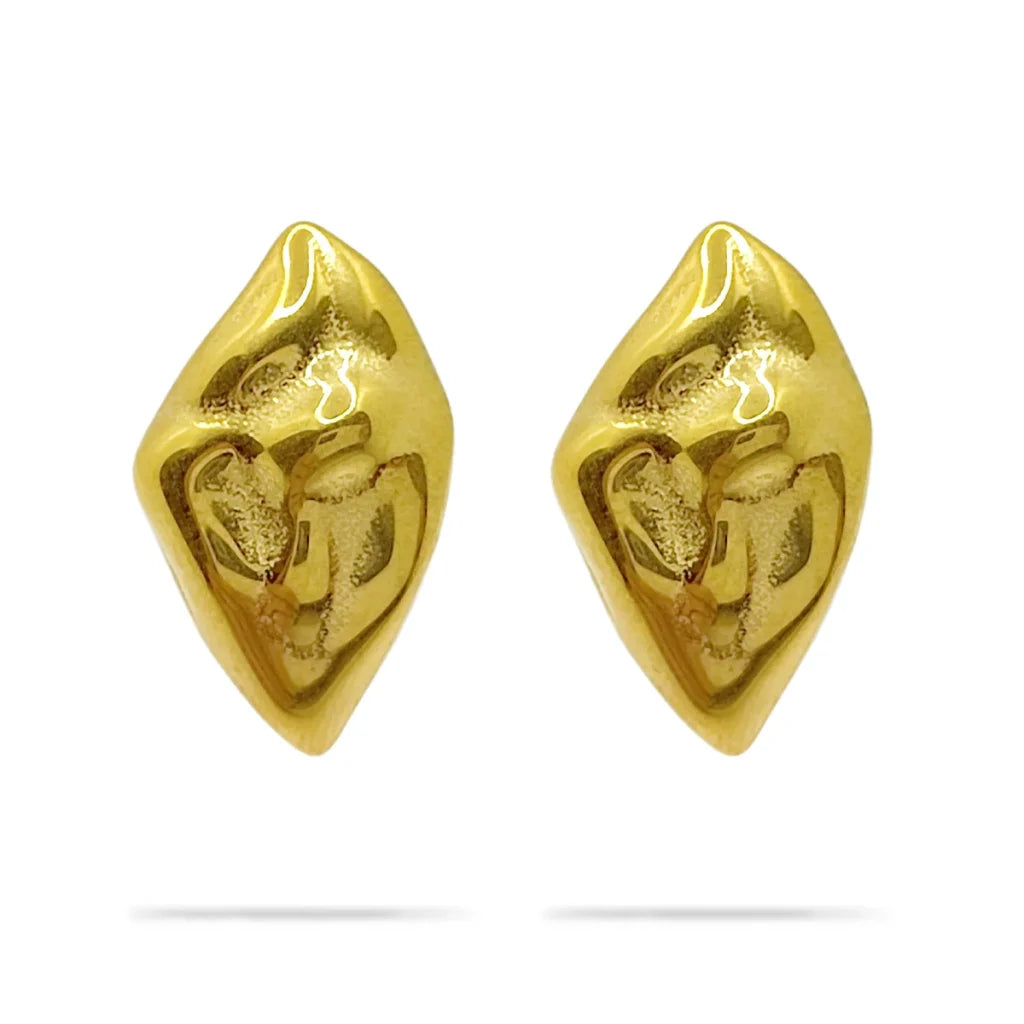 Aretes Acero Dorado Rombo Irregular Martillado Pequeño